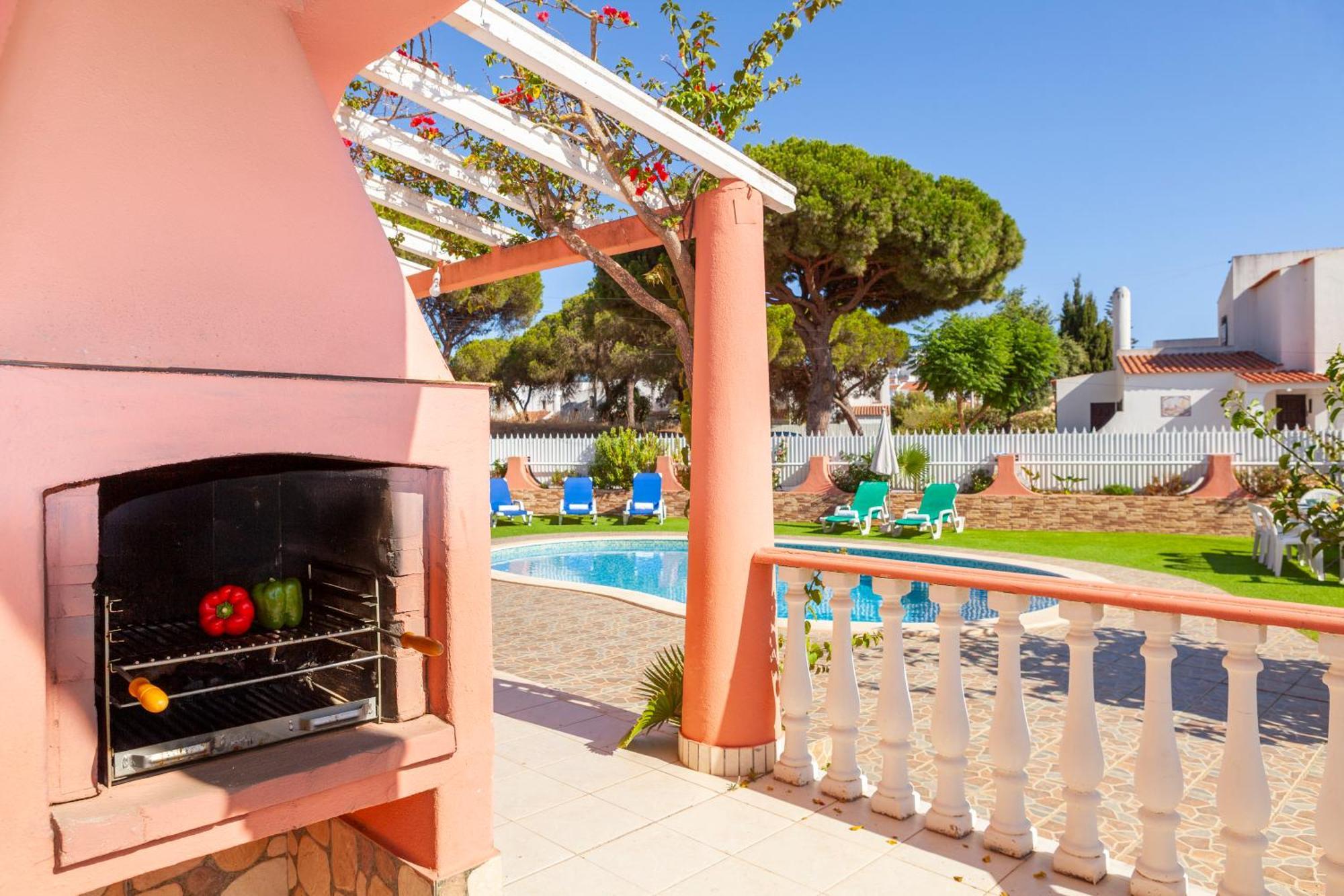 Flores By Algarve Vacation Villa *